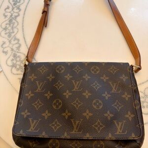 Authentic Louis Vuitton Classic Monogram Crossbody Bag